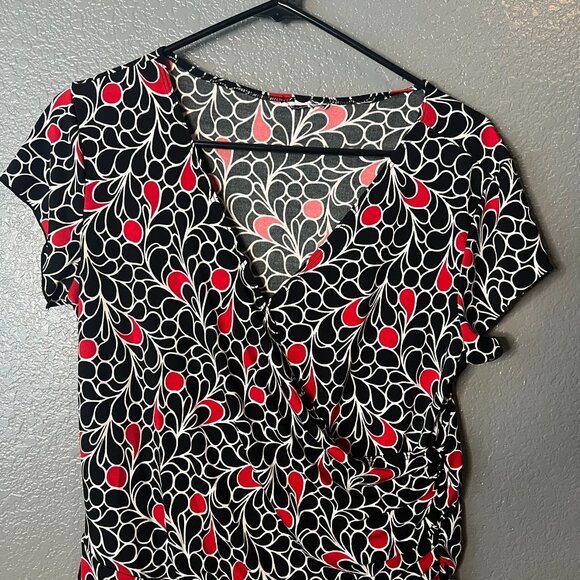 Red White Black Abstract Print Faux Wrap Ruched Short Sleeve Top Size L/XL - Picture 2 of 4